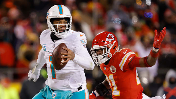 AFC Wild Card Playoffs - Miami Dolphins v Kansas City Chiefs