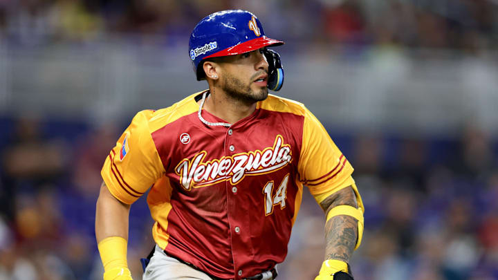 Venezuela tiene el uniforme vinotinto y el uniforme azul disponibles 