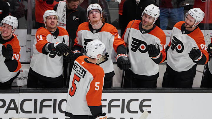 Bet on the Flyers as underdogs in Las Vegas on Thursday night.