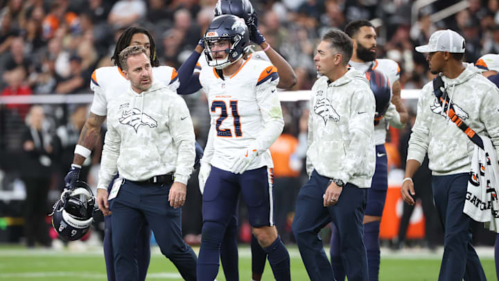 Denver Broncos CB Riley Moss
