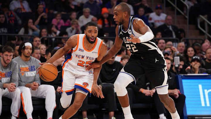 Milwaukee Bucks v New York Knicks