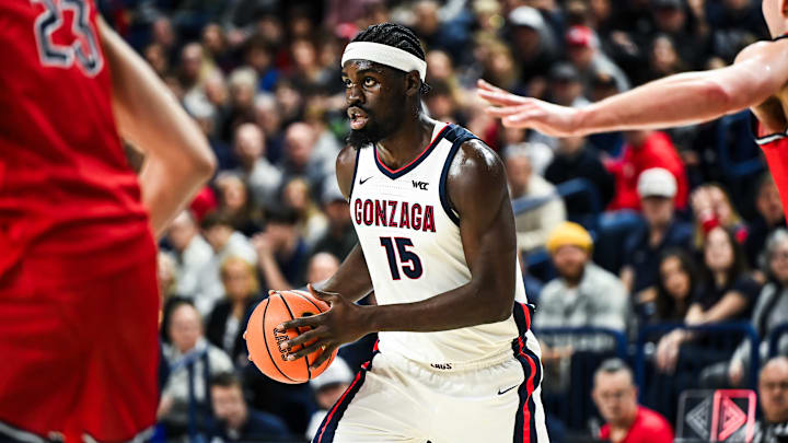 Gonzaga Bulldogs forward Graham Ike (15). Gonzaga Bulldogs forward Graham Ike (15).