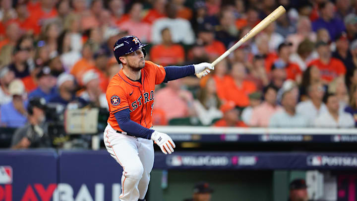 Alex Bregman is still waiting to sign with a team for the 2025 season.