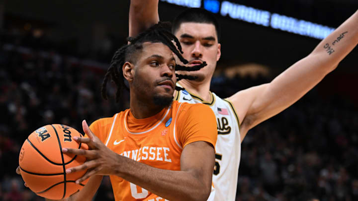 Mar 31, 2024; Detroit, MI, USA; Tennessee Volunteers forward Jonas Aidoo (0) plays the ball in the