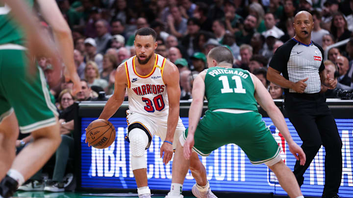 Nov 6, 2024; Boston, Massachusetts, USA; Golden State Warriors guard Stephen Curry (30) dribbles down the court defended by Boston Celtics guard Payton Pritchard (11) during the second half at TD Garden. Mandatory Credit: Paul Rutherford-Imagn Images Nov 6, 2024; Boston, Massachusetts, USA; Golden State Warriors guard Stephen Curry (30) dribbles down the court defended by Boston Celtics guard Payton Pritchard (11) during the second half at TD Garden. Mandatory Credit: Paul Rutherford-Imagn Images