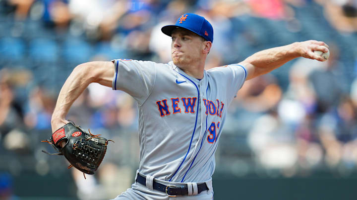 New York Mets relief pitcher Josh Walker (91) pitches during the eighth inning against the Kansas City Royals at Kauffman Stadium. 