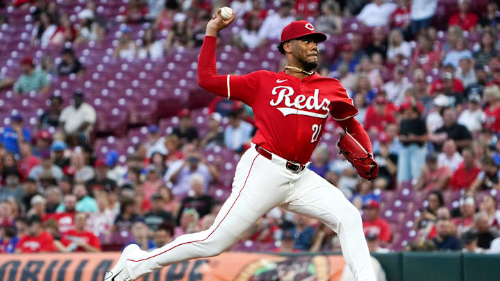 Cincinnati Reds pitcher Hunter Greene (21) delivers a pitch in the first inning of a MLB game between the Cincinnati Reds and Chicago Cubs, Thursday, Sept. 18, 2025, at Great American Ball Park in downtown Cincinnati. Cincinnati Reds pitcher Hunter Greene (21) delivers a pitch in the first inning of a MLB game between the Cincinnati Reds and Chicago Cubs, Thursday, Sept. 18, 2025, at Great American Ball Park in downtown Cincinnati.