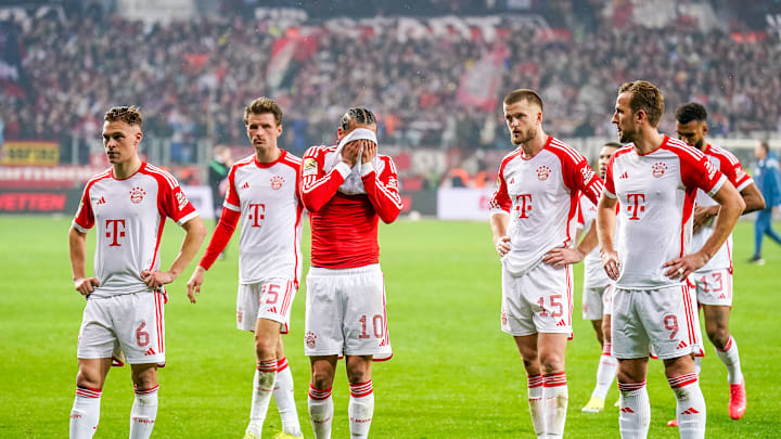 Disappointed Bayern Munich players after the defeat away at Bayer Leverkusen in the Bundesliga.