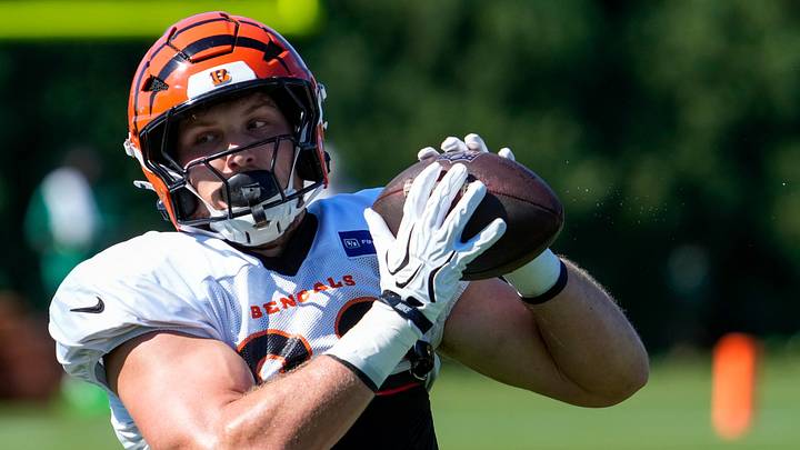 Cincinnati Bengals tight end Drew Sample (89) catches a pass during practice at the Paycor Stadium practice facility in downtown Cincinnati on Tuesday, Aug. 4, 2026.