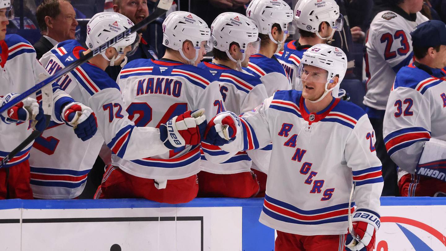 Ny Rangers Disaster Rangers Avoid Disaster With Win Over Sabres