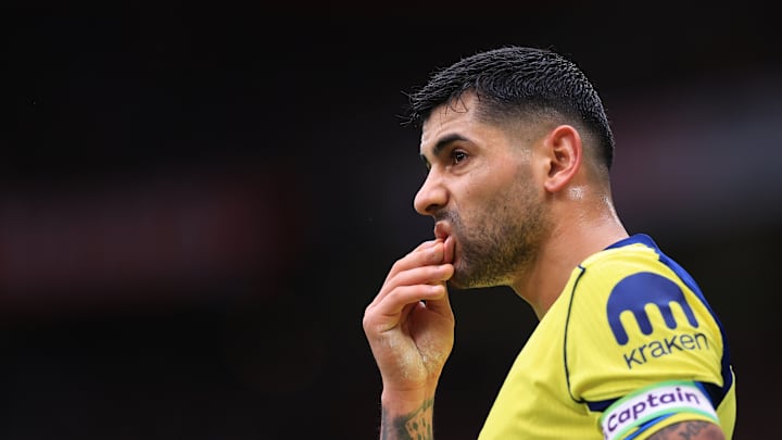 Manchester United v Tottenham Hotspur - Premier League