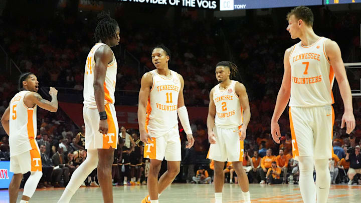 From left, Tennessee's Zakai Zeigler (5), Felix Okpara (34), Jordan Gainey (11), Chaz Lanier (2), and Igor Miličić Jr. (7) during a pause in the NCAA college basketball game against Missouri on Wednesday, Feb. 5, 2025, in Knoxville, Tenn.