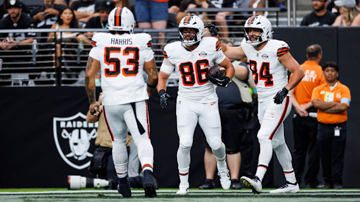 Cleveland Browns v Las Vegas Raiders
