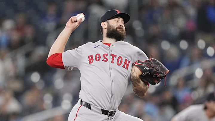 Apr 30, 2025; Toronto, Ontario, CAN; Boston Red Sox starting pitcher Lucas Giolito (54) pitches to the Toronto Blue Jays during the first inning at Rogers Centre. Mandatory Credit: John E. Sokolowski-Imagn Images Apr 30, 2025; Toronto, Ontario, CAN; Boston Red Sox starting pitcher Lucas Giolito (54) pitches to the Toronto Blue Jays during the first inning at Rogers Centre. Mandatory Credit: John E. Sokolowski-Imagn Images