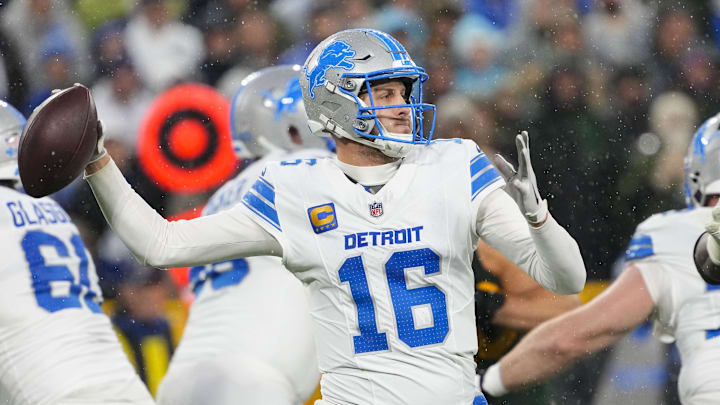 Nov 3, 2024; Green Bay, Wisconsin, USA; Detroit Lions' Jared Goff (16) throws a pass during the second quarter against the Green Bay Packers at Lambeau Field. Mandatory Credit: Jeff Hanisch-Imagn Images Nov 3, 2024; Green Bay, Wisconsin, USA; Detroit Lions' Jared Goff (16) throws a pass during the second quarter against the Green Bay Packers at Lambeau Field. Mandatory Credit: Jeff Hanisch-Imagn Images
