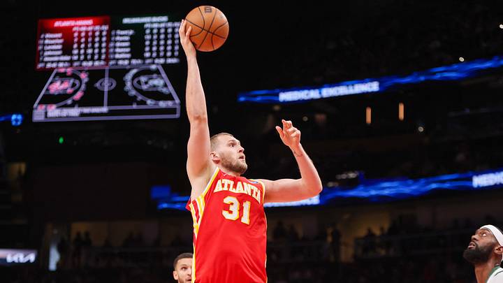 Mar 14, 2026; Atlanta, Georgia, USA; Atlanta Hawks center Jock Landale (31) shoots against the Milwaukee Bucks in the third quarter at State Farm Arena. Mandatory Credit: Brett Davis-Imagn Images Mar 14, 2026; Atlanta, Georgia, USA; Atlanta Hawks center Jock Landale (31) shoots against the Milwaukee Bucks in the third quarter at State Farm Arena. Mandatory Credit: Brett Davis-Imagn Images