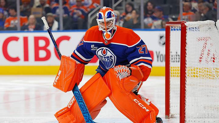 Edmonton Oilers goaltender Devon Levi (27) gets ready to face a shot against the Minnesota Wild at Rogers Place. Mandatory Credit: Perry Nelson-Imagn Images Edmonton Oilers goaltender Devon Levi (27) gets ready to face a shot against the Minnesota Wild at Rogers Place. Mandatory Credit: Perry Nelson-Imagn Images