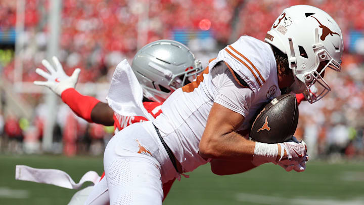 Former Texas receiver Parker Livingstone makes a catch against Ohio State.