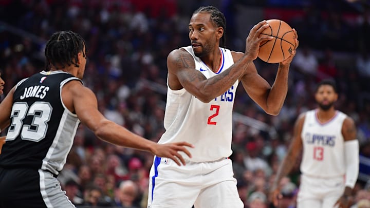 Oct 29, 2023; Los Angeles, California, USA; Los Angeles Clippers forward Kawhi Leonard (2)
