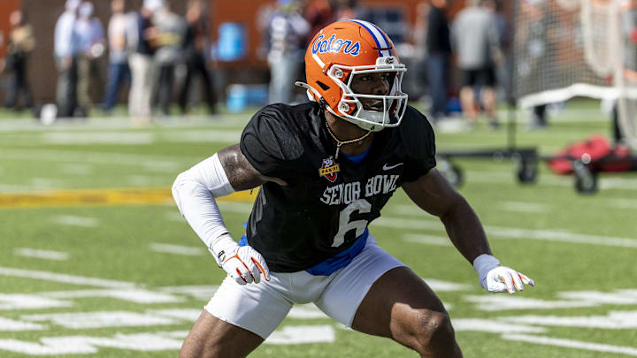 Jan 29, 2025; Mobile, AL, USA; American team linebacker Shemar James of Florida (6) works in drills during Senior Bowl practice for the National team at Hancock Whitney Stadium. Mandatory Credit: Vasha Hunt-Imagn Images