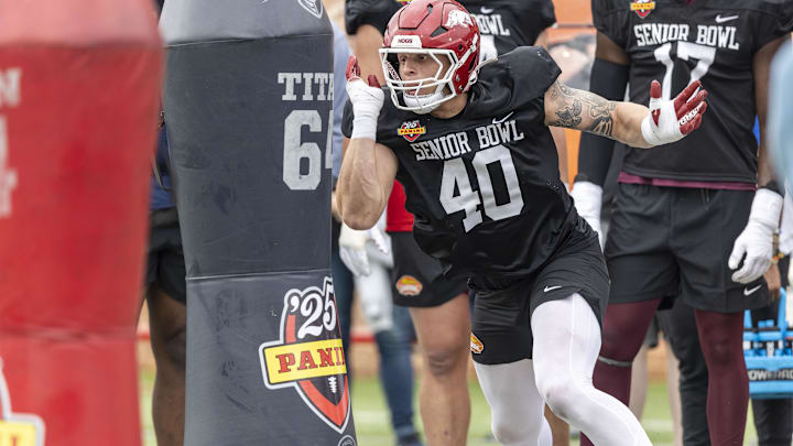 Jan 30, 2025; Mobile, AL, USA; National team defensive lineman Landon Jackson of Arkansas (40) works through drills during Senior Bowl practice for the National team at Hancock Whitney Stadium. Mandatory Credit: Vasha Hunt-Imagn Images