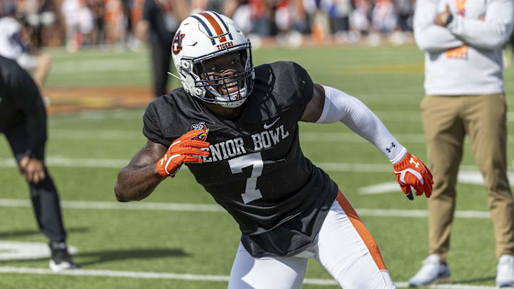 Atlanta Falcons Sign Speedy Former Auburn Linebacker