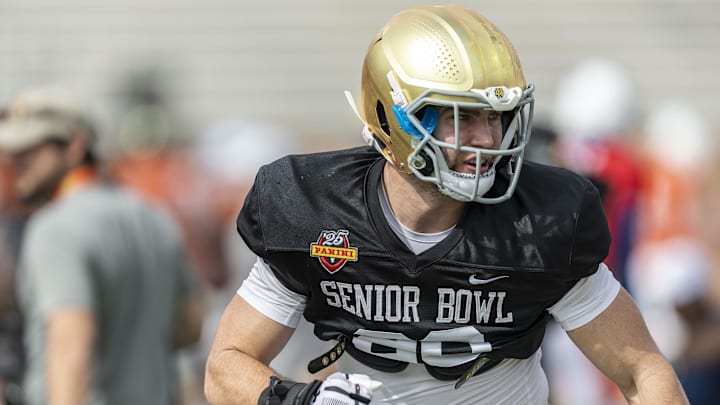 Jan 30, 2025; Mobile, AL, USA; American team linebacker Jack Kiser of Notre Dame (20) works through drills during Senior Bowl practice for the American team at Hancock Whitney Stadium. Mandatory Credit: Vasha Hunt-Imagn Images Jan 30, 2025; Mobile, AL, USA; American team linebacker Jack Kiser of Notre Dame (20) works through drills during Senior Bowl practice for the American team at Hancock Whitney Stadium. Mandatory Credit: Vasha Hunt-Imagn Images