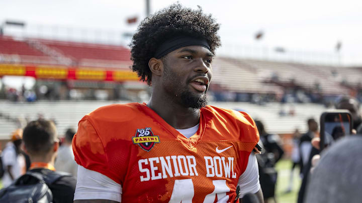 Jan 29, 2025; Mobile, AL, USA; National team tight end Harold Fannin Jr. of Bowling Green (44) talks with media members after Senior Bowl practice at Hancock Whitney Stadium. Mandatory Credit: Vasha Hunt-Imagn Images Jan 29, 2025; Mobile, AL, USA; National team tight end Harold Fannin Jr. of Bowling Green (44) talks with media members after Senior Bowl practice at Hancock Whitney Stadium. Mandatory Credit: Vasha Hunt-Imagn Images