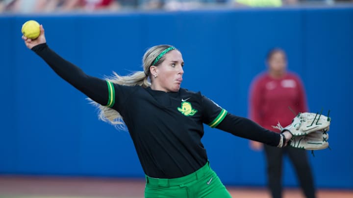 The Oregon Ducks entered the 2026 season ranked No. 5 by Softball America.
