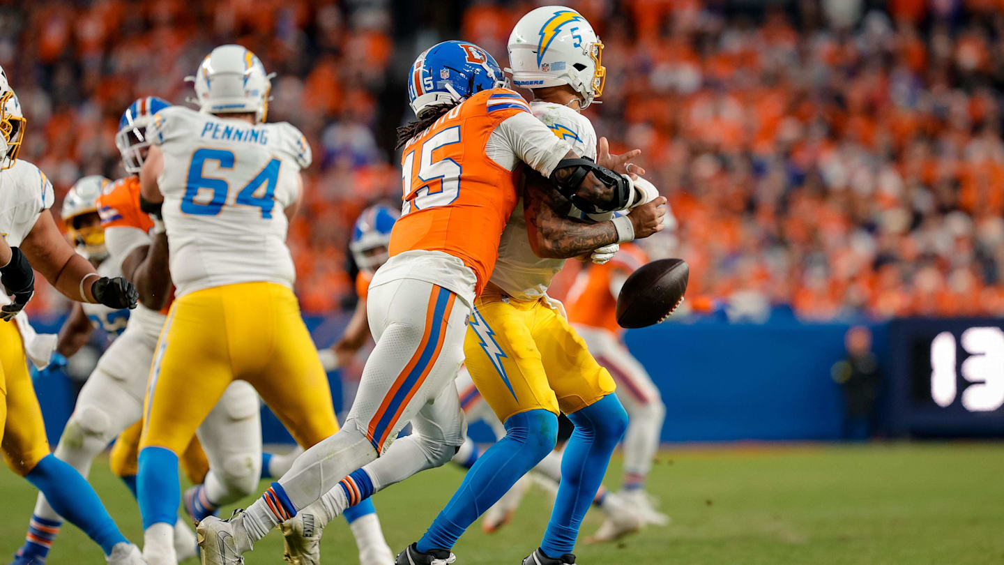 Broncos' Joseph, Bonitto Named Finalists for 2025 NFL Awards