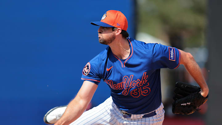 Feb 12, 2025; Port St. Lucie, FL, USA; New York Mets pitcher Clay Holmes (35) pitches during a Spring Training workout at Clover Park. Mandatory Credit: Sam Navarro-Imagn Images