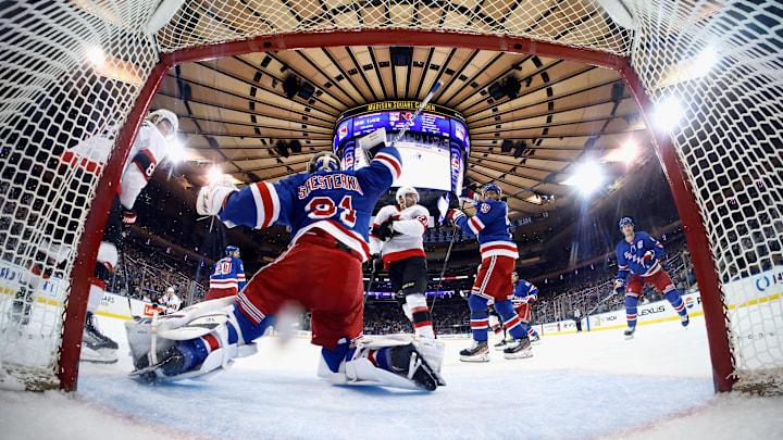 Ottawa Senators v New York Rangers