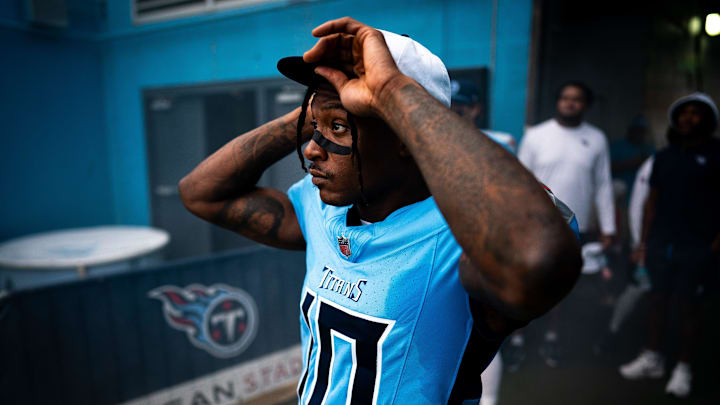 Tennessee Titans wide receiver DeAndre Hopkins (10) heads to the field before a game against the Green Bay Packers at Nissan Stadium in Nashville, Tenn., Sunday, Sept. 22, 2024. Tennessee Titans wide receiver DeAndre Hopkins (10) heads to the field before a game against the Green Bay Packers at Nissan Stadium in Nashville, Tenn., Sunday, Sept. 22, 2024.