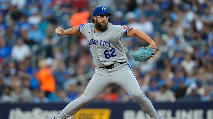 Aug 26, 2026; Toronto, Ontario, CAN; Kansas City Royals starting pitcher Randy Dobnak (62) pitches to the Toronto Blue Jays during the first inning at Rogers Centre. Mandatory Credit: John E. Sokolowski-Imagn Images Aug 26, 2026; Toronto, Ontario, CAN; Kansas City Royals starting pitcher Randy Dobnak (62) pitches to the Toronto Blue Jays during the first inning at Rogers Centre. Mandatory Credit: John E. Sokolowski-Imagn Images