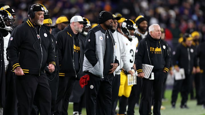 Pittsburgh Steelers v Baltimore Ravens