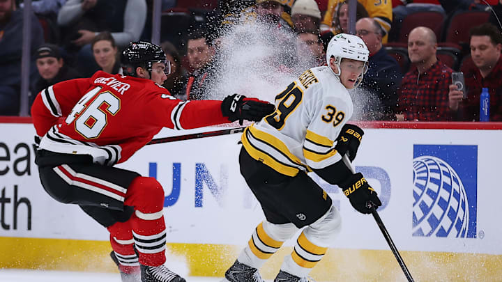 NHL: JAN 17 Bruins at Blackhawks