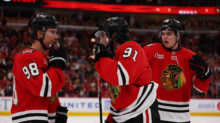 NHL: APR 13 Sabres at Blackhawks NHL: APR 13 Sabres at Blackhawks