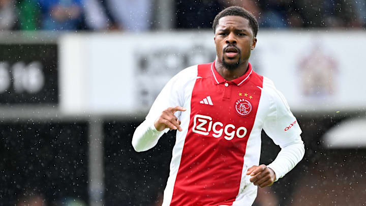 Chuba Akpom soll auf der Liste des VfB Stuttgart stehen. Chuba Akpom soll auf der Liste des VfB Stuttgart stehen.