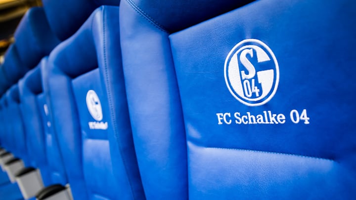 Die Schalke 04 Trainerbank