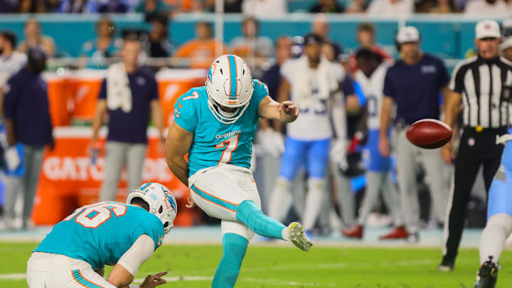 Miami Dolphins place kicker Jason Sanders (7) kicks a field goal against the Tennessee Titans during the second quarter at Hard Rock Stadium during the 2024 season. Miami Dolphins place kicker Jason Sanders (7) kicks a field goal against the Tennessee Titans during the second quarter at Hard Rock Stadium during the 2024 season.
