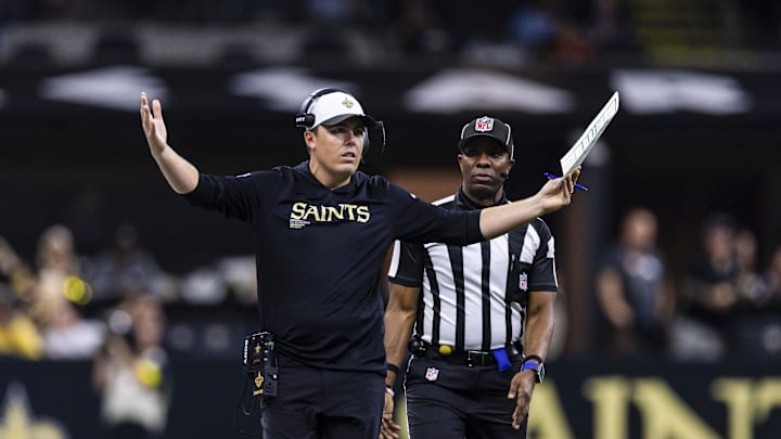 Aug 23, 2025; New Orleans, Louisiana, USA; New Orleans Saints head coach Kellen Moore questions a play call against the Denver Broncos during the first half at Caesars Superdome. Mandatory Credit: Stephen Lew-Imagn Images Aug 23, 2025; New Orleans, Louisiana, USA; New Orleans Saints head coach Kellen Moore questions a play call against the Denver Broncos during the first half at Caesars Superdome. Mandatory Credit: Stephen Lew-Imagn Images