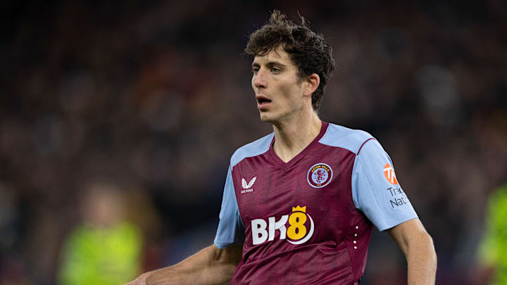 Aston Villa v Arsenal FC - Premier League