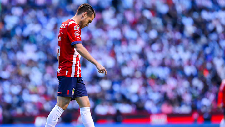 Jesús Angulo podría salir de Chivas