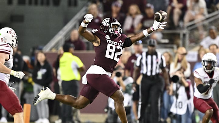 Texas A&M Aggies tight end Shane Calhoun (82) leaps to catch a pass during the third quarter against New Mexico State