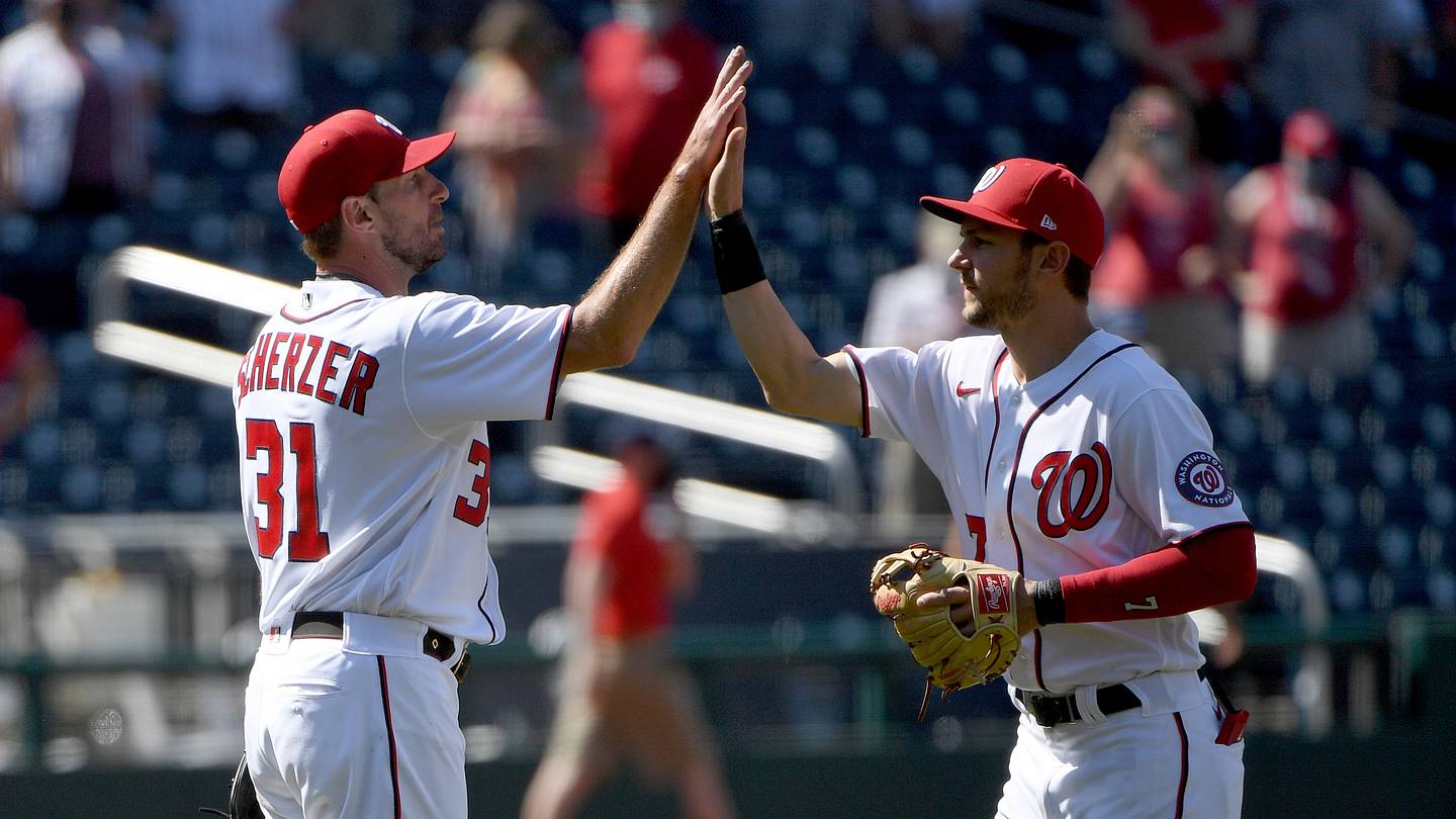 Scherzer and Turner Share Laughs in Spring Training