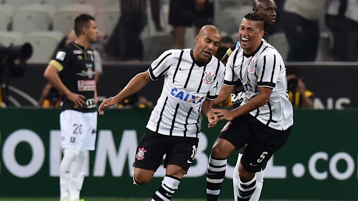 Timão faz sua 16ª estreia na Libertadores nesta terça-feira, 4 de abril Timão faz sua 16ª estreia na Libertadores nesta terça-feira, 4 de abril