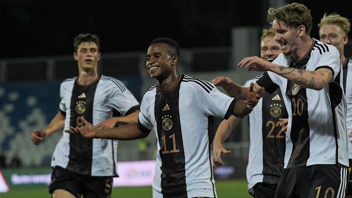 Youssoufa Moukoko (Mitte)