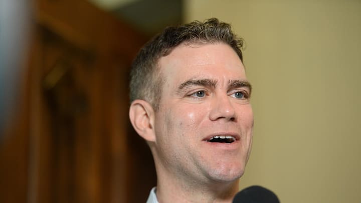Nov 13, 2019; Scottsdale, AZ, USA; Chicago Cubs president of baseball operations Theo Epstein speaks with members of the media during general managers meetings at the Omni Scottsdale Resort & Spa at Montelucia Mandatory Credit: Joe Camporeale-USA TODAY Sports Nov 13, 2019; Scottsdale, AZ, USA; Chicago Cubs president of baseball operations Theo Epstein speaks with members of the media during general managers meetings at the Omni Scottsdale Resort & Spa at Montelucia Mandatory Credit: Joe Camporeale-USA TODAY Sports