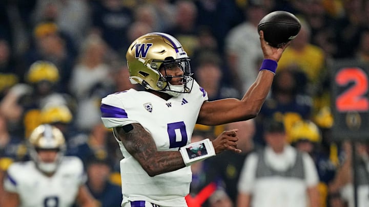 Jan 8, 2024; Houston, TX, USA; Washington Huskies quarterback Michael Penix Jr. (9) throws a pass