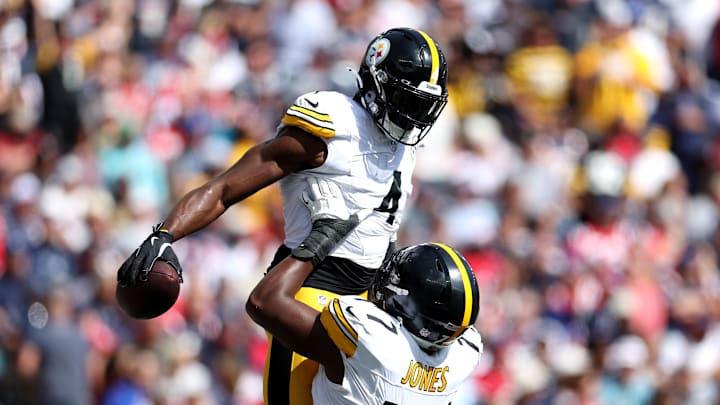 Pittsburgh Steelers v New England Patriots